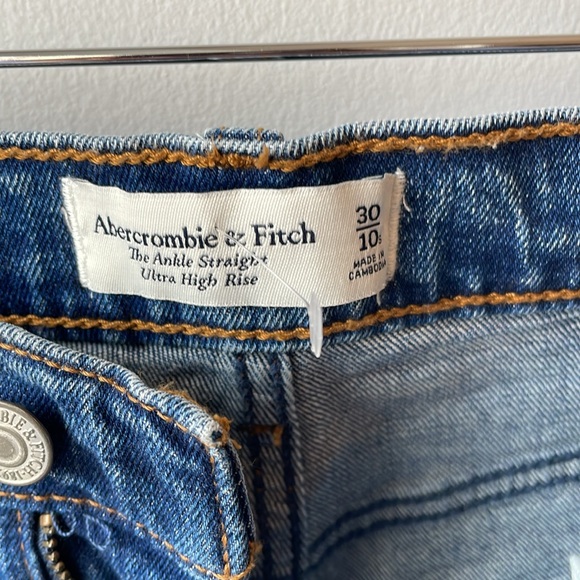 NWT Abercrombie & Fitch The Ankle Straight Ultra High Rise Jeans - Picture 13 of 14